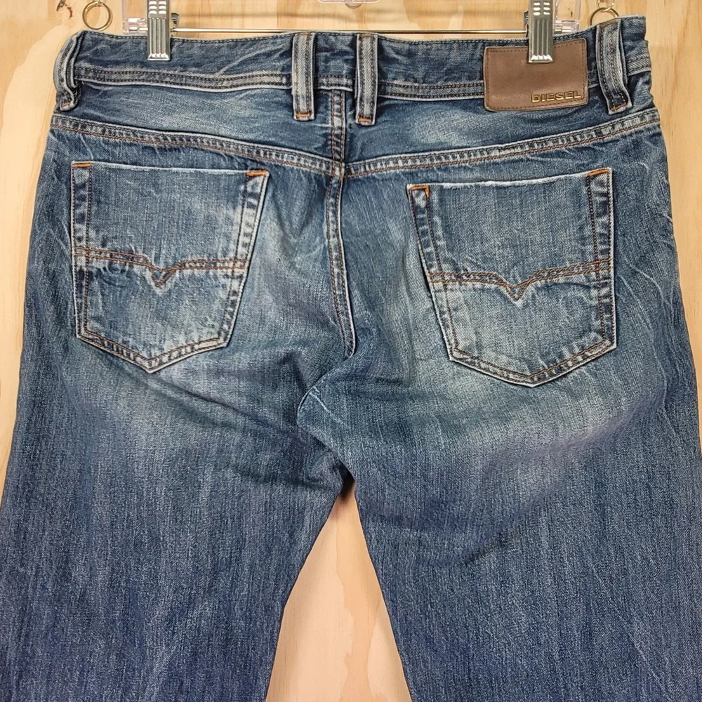 Diesel Viker Jeans Mens 35x34 Blue Distressed Straight Leg Button Fly